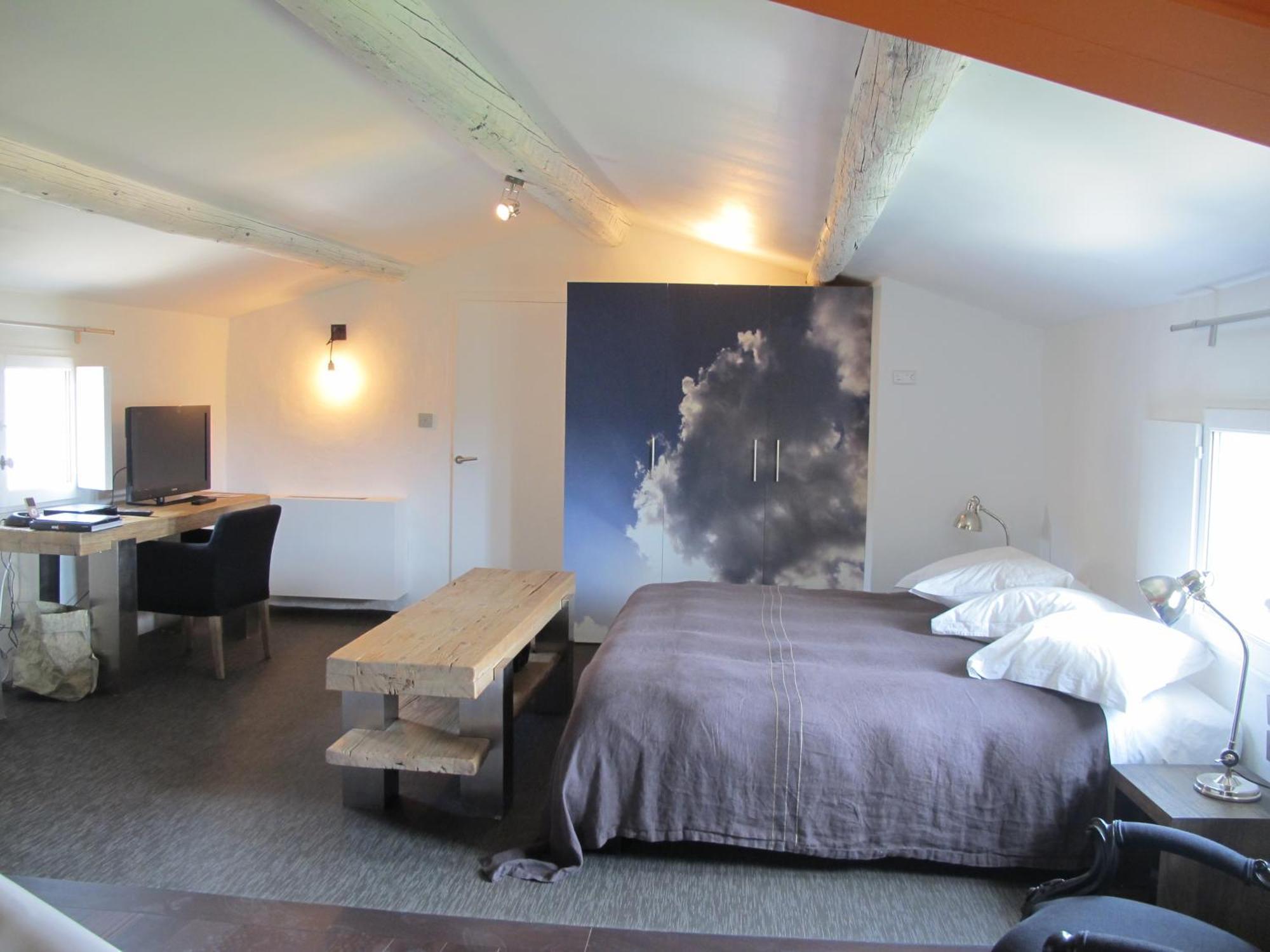 Chambres De L'Artemise & Spa Юзес Экстерьер фото
