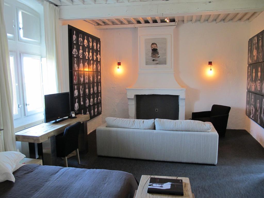 Chambres De L'Artemise & Spa Юзес Экстерьер фото