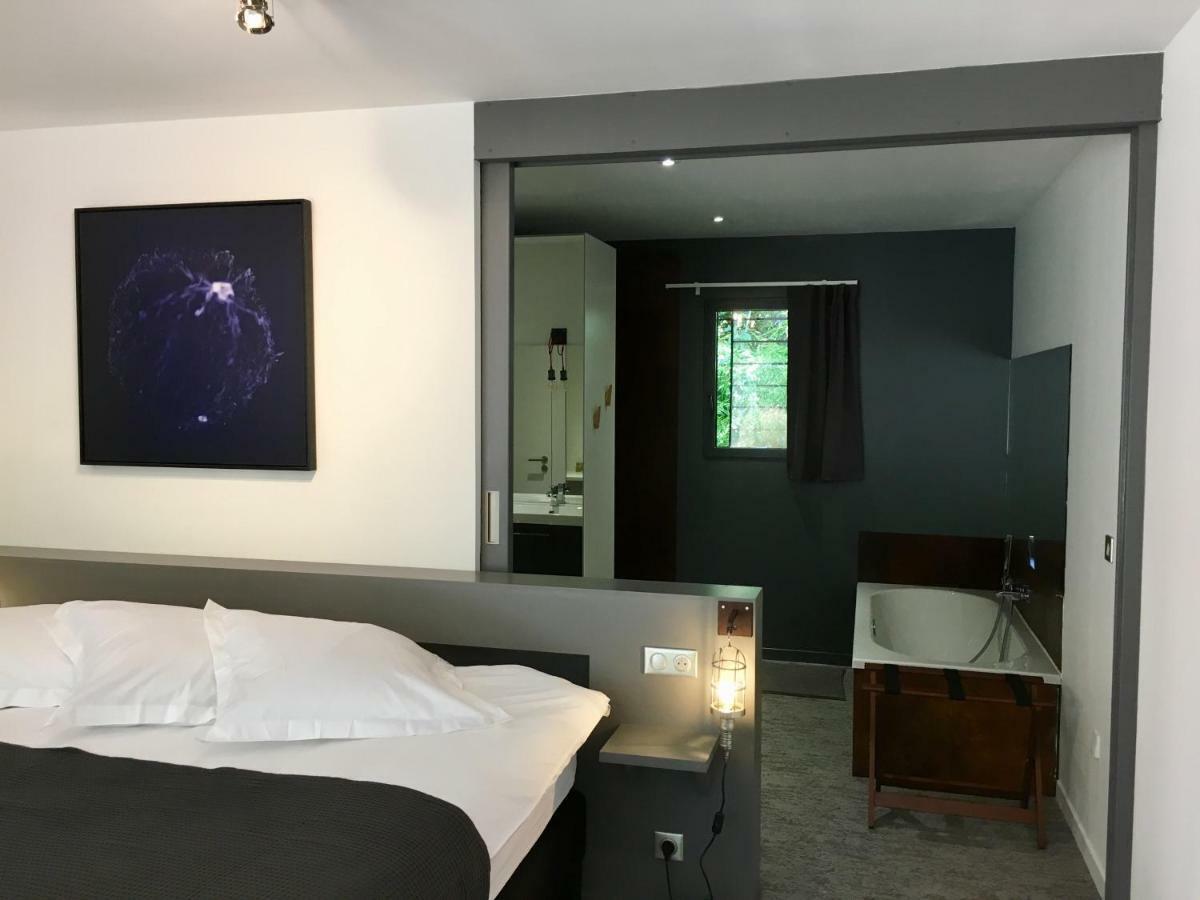 Chambres De L'Artemise & Spa Юзес Экстерьер фото