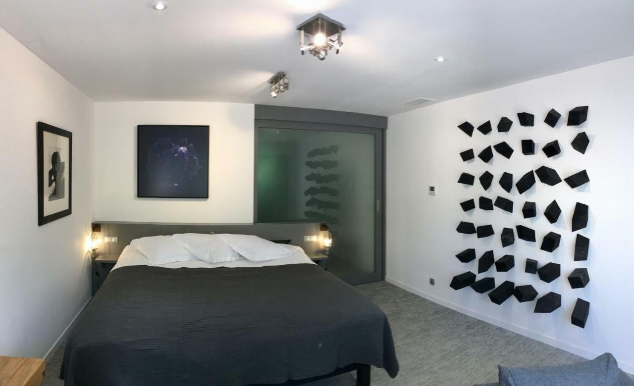 Chambres De L'Artemise & Spa Юзес Экстерьер фото